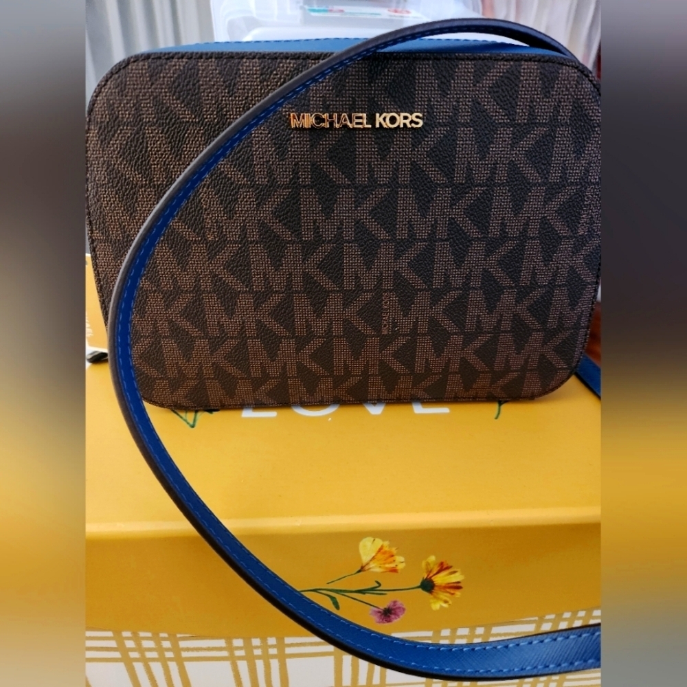 Authentic Michael Kors Leather Crossbody Sophicated Trendy Blue&Brown Bag NWT